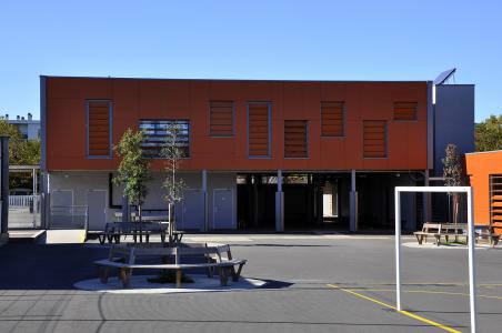 Cour de rÃ©crÃ©ation de l\'Ã©cole Ã©lÃ©mentaire Jean JaurÃ¨s